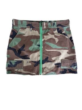 FURST OF A KIND Camo Military mini Skirt zipper detail 30” waist